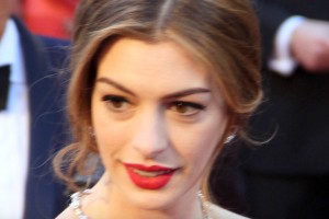 Anne Hathaway prvič postala mama