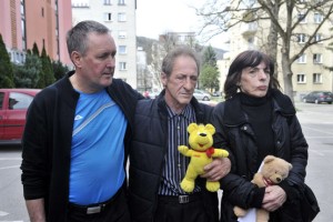 Odvetnik zahteva odvzem roditeljske pravice očetu koroških dečkov