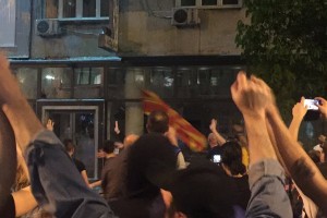 Protestniki vdrli v urad makedonskega predsednika