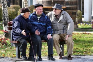 Bela knjiga: temeljni upokojitveni pogoj starost 67 let in 15 let zavarovalne dobe