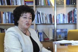 Društvo slovenskih pisateljev: Cerarjeva gonja proti Bizjak Mlakarjevi je absurd