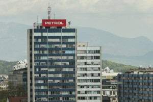 Offshore hobotnica: Petrolovi balkanski posli in karibske davčne oaze
