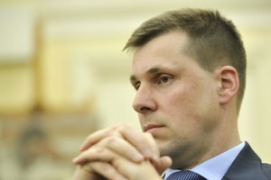 Nova slovenska zaveza: Vzvišena in ohola lahkotnost poslancev nas navdaja z gnusom