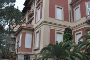 Afera rezidenca: »kompromisna« rešitev, škodljiva za Slovenijo in v korist Srbiji