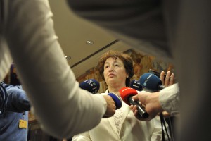Miro Cerar slep za lobistična omrežja, bo Bizjak Mlakarjeva šla k Bojanu Dobovšku? 