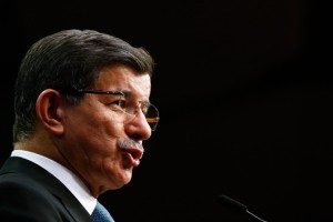 Davutoglu se poslavlja, Erdogan krepi svoj vpliv