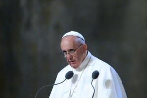 Papežu Frančišku bodo šefi EU prinesli nagrado Karla Velikega