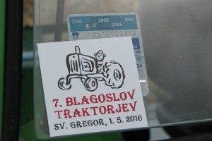 FOTO: Blagoslov traktorjev pri Svetemu Gregorju 