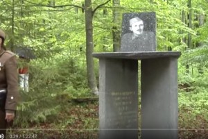 V Rogu postavljen spomenik najbolj množičnemu morilcu Slovencev in Hrvatov