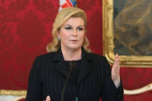 Kolinda Grabar-Kitarović: "Za dom spremni" ni stari hrvaški pozdrav