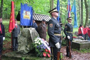 FOTO: V Mali Gori tri spominske slovesnosti v spomin na padle Tigrovce 