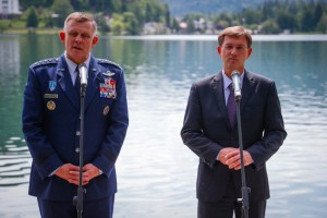 Premier Cerar in ameriški general Gorenc za ohranitev enotnosti (VIDEO)