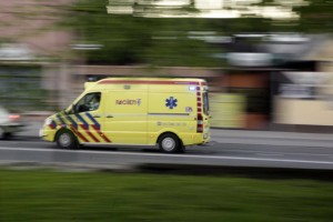 Tovornjak v Ljubljani podrl žensko in jo do smrti pomendral