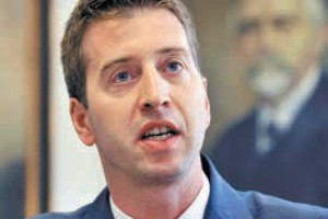 Potem ko jih je dobil po nosu, se predsednik odvetniške zbornice spreneveda