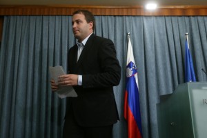 Andrej Čuš ustanavlja novo "pravo desno stranko" po vzoru nemške Alternative