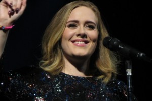 Adele bo z založbo Sony podpisala pogodbo za 117 milijonov evrov