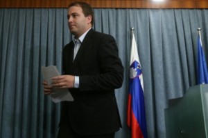 Med SDS in Čušem po njegovem izstopu čutiti napetost