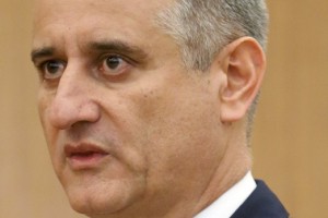 Hrvaški vladi grozi razpad, Most vztraja pri odstopu Karamarka