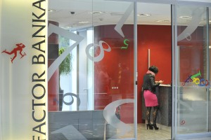 Joc Pečečnik v tajkunski Factor banki prejel za 28 milijonov evrov kreditov