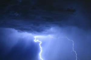 Strela udarila na rock festivalu Rock am Ring, več kot 50 ljudi je poškodovanih