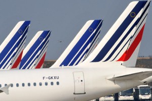 Stavke v Franciji se širijo: piloti Air France začenjajo štiridnevno stavko