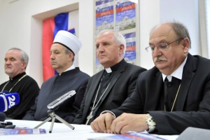Nadškof Zore: Iz dneva v dan poslušamo "jamranje in tarnanje"