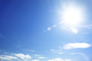 Poletje se začenja s sončnim in vročim vremenom do nedelje