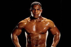 Virtualni Mike Tyson "pretepel" virtualnega Muhammada Alija