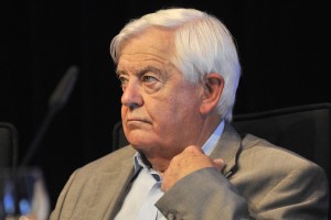 Milan Kučan žuga Radu Pezdirju