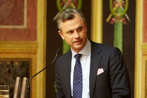 Avstrijski svobodnjak Hofer: Če pride Turčija v EU, hočemo referendum o izstopu Avstrije iz EU