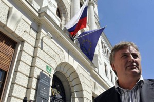 Leljak se smeji: Ne vem, ali me policija brani ali pa me preganja