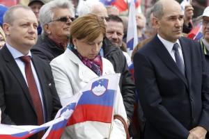 Če ne bo pomiritve, bo desnica izgubila še eno priložnost