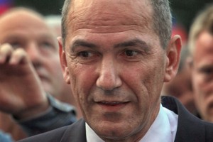 Janez Janša: Manjšina lahko postane večina, če tisti, ki so nezadovoljni, ne gredo volit.