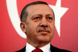 Erdogan bi turško državljanstvo podelil 300.000 Sircem