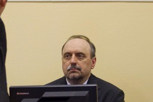 Umrl je haaški obtoženec Goran Hadžić