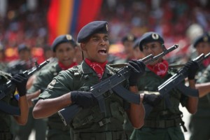 Venezuelska vojska je prevzela nadzor nad zalogami hrane in zdravil