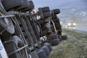 V Sloveniji okrepljen severni veter, na Hrvaškem burja povzroča težave v prometu