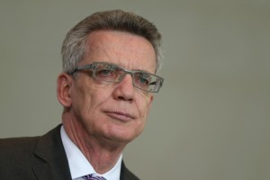 Nemški minister: Prihod mladoletnih beguncev lahko predstavlja nevarnost