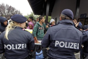 Saj ni res: zakaj 70 odstotkov migrantov nenadoma zboli?