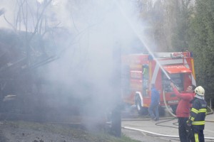Strela je zanetila požar na pobočju Cerja