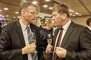 Trgovci z vplivom: Marjan Podobnik pravi, da pomaga ljudem v stiski