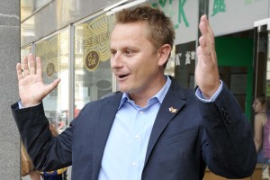 Iz SDS izstopil tudi direktor urada za mladino Peter Debeljak