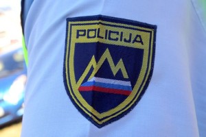 Umor 63-letnika pri Trbovljah: Morilec žrtev povozil s traktorjem in truplo odvlekel v gozd
