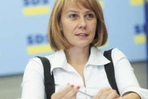 Alenka Jeraj: Tisti, ki niso želeli samostojne Slovenije, zdaj hodijo kot pavi na državnih proslavah