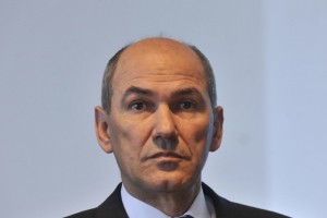 Janez Janša: Treba bo pisati nove učbenike slovenske zgodovine