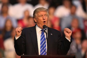 Trump: Obama je ustanovitelj Islamske države, soustanoviteljica pa "pokvarjena Hillary"