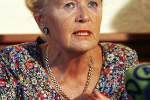 Angelca Likovič: Veseli so, da smo apatični, saj jih nihče ne ovira pri umazanih poslih