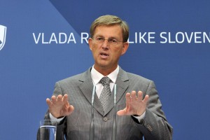 Cerar bi moral danes dobiti Klemenčičev odgovor na anonimko o Sovi
