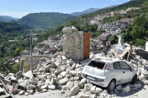 Število žrtev sredinega potresa v Italiji naraslo na 290