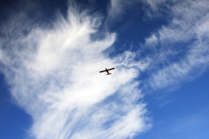 Našli strmoglavljeno letalo - trije mrtvi; malo po vzletu iz Bovca je pilot klical na pomoč